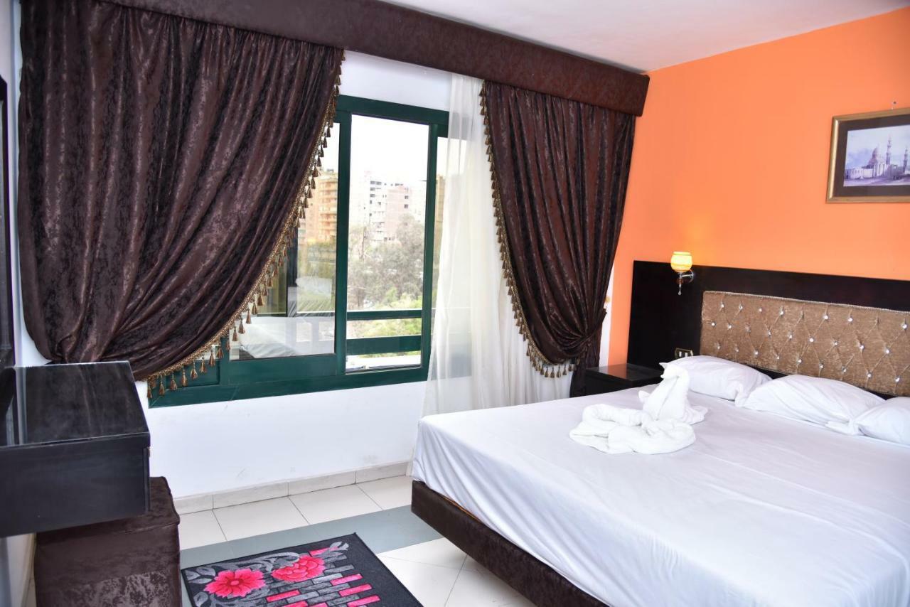 Royal Pyramids Hotel Cairo Exterior foto