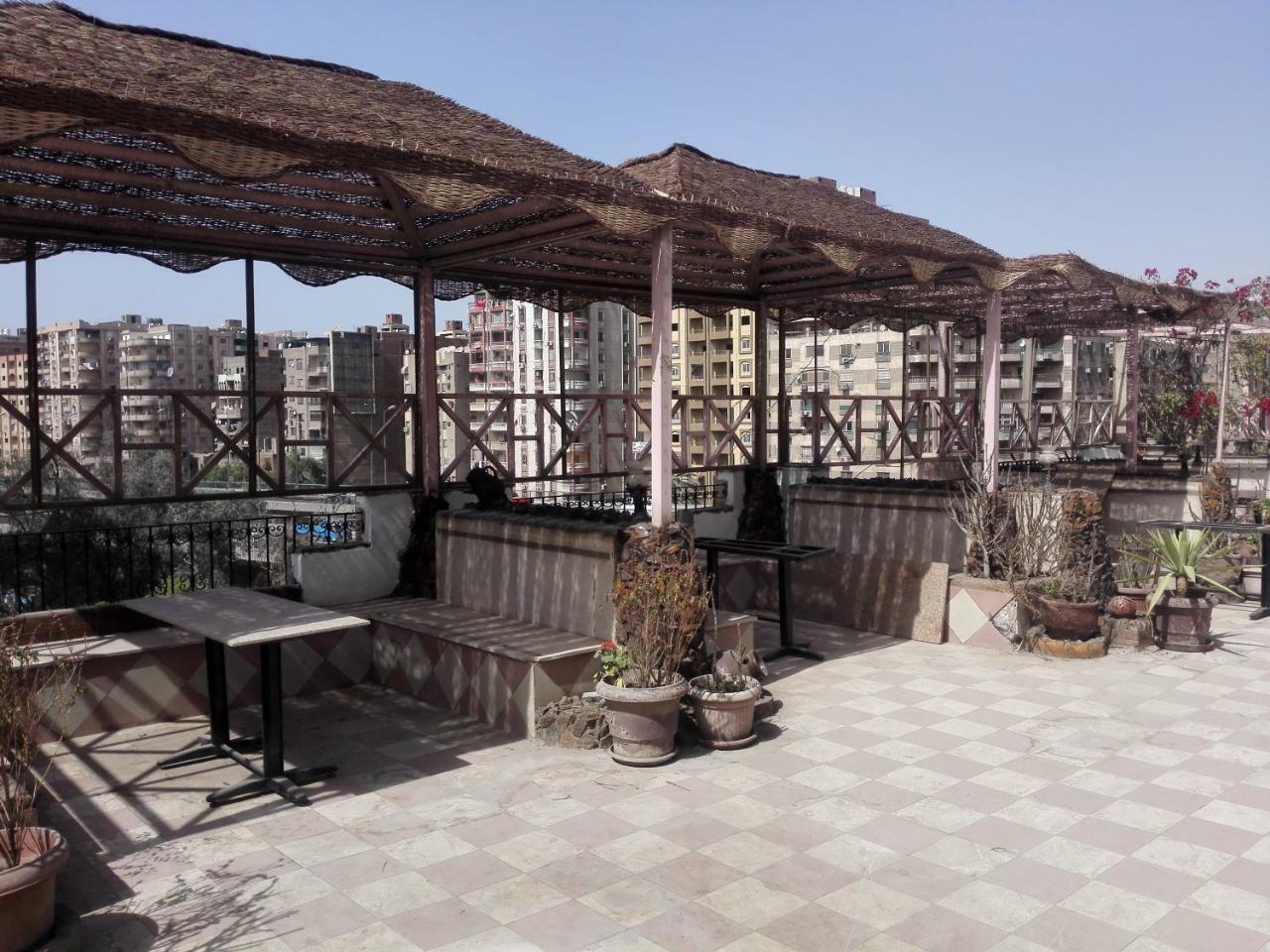 Royal Pyramids Hotel Cairo Exterior foto