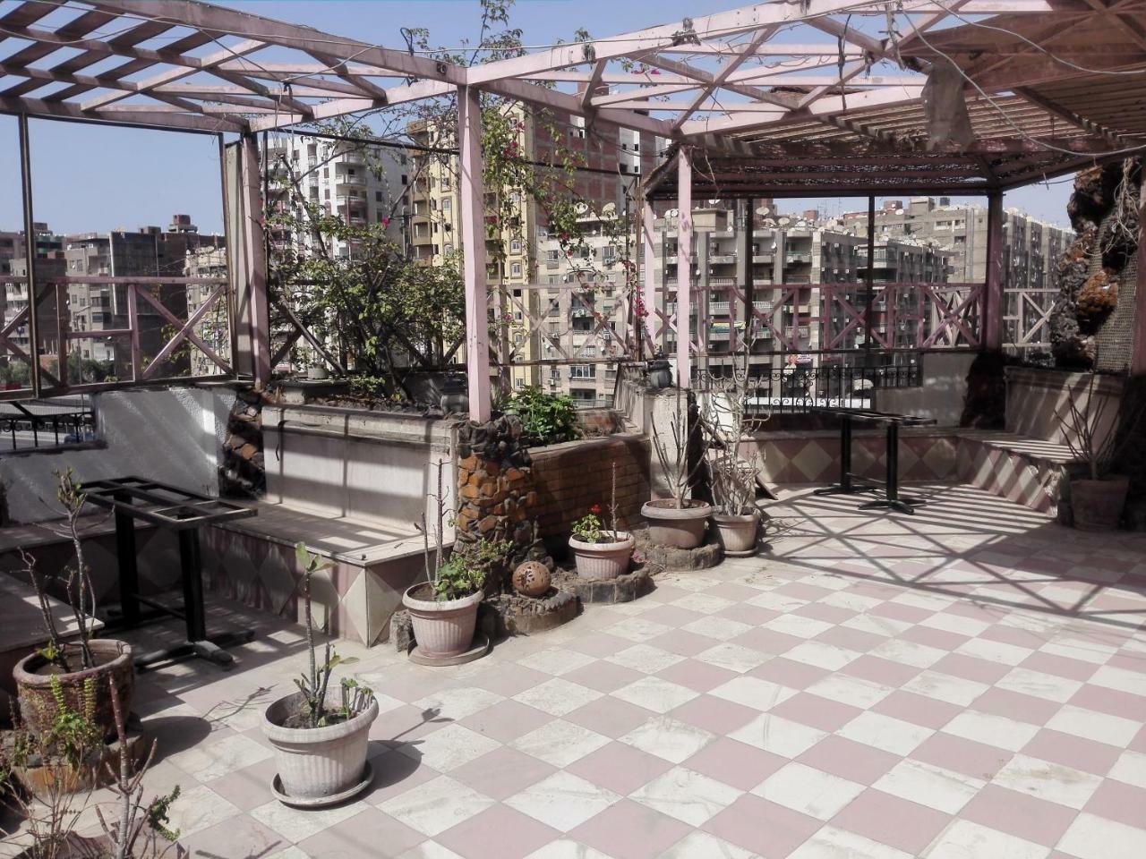 Royal Pyramids Hotel Cairo Exterior foto