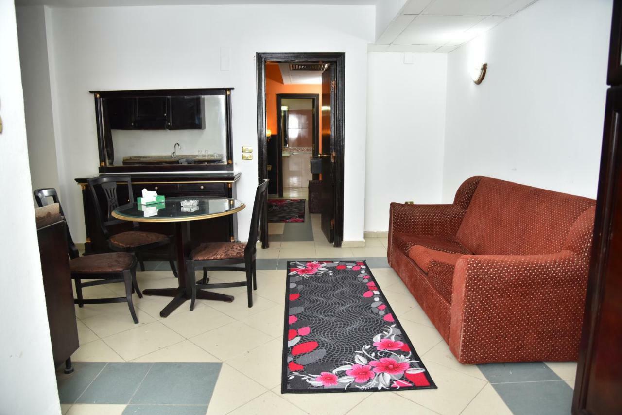 Royal Pyramids Hotel Cairo Exterior foto